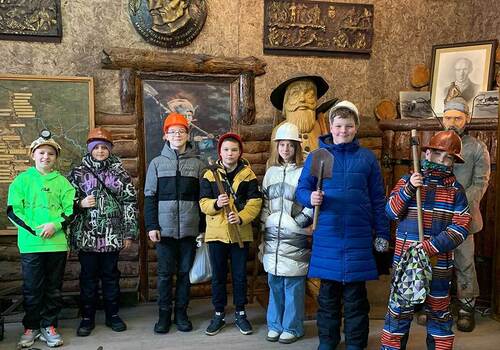 «Бобры» в шахте - Дом детского творчества | Кружки и секции для детей в Екатеринбурге | Куйбышева 111 | Большакова 15