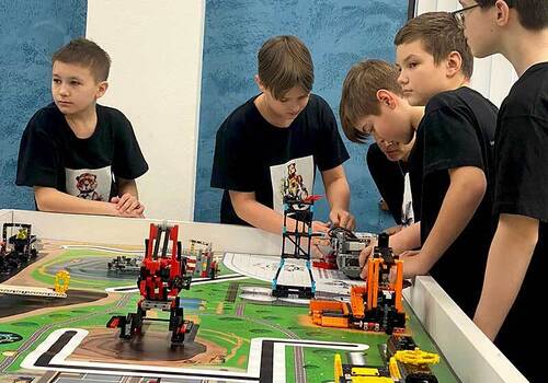 «Бобры» на III месте - Дом детского творчества | Кружки и секции для детей в Екатеринбурге | Куйбышева 111 | Большакова 15