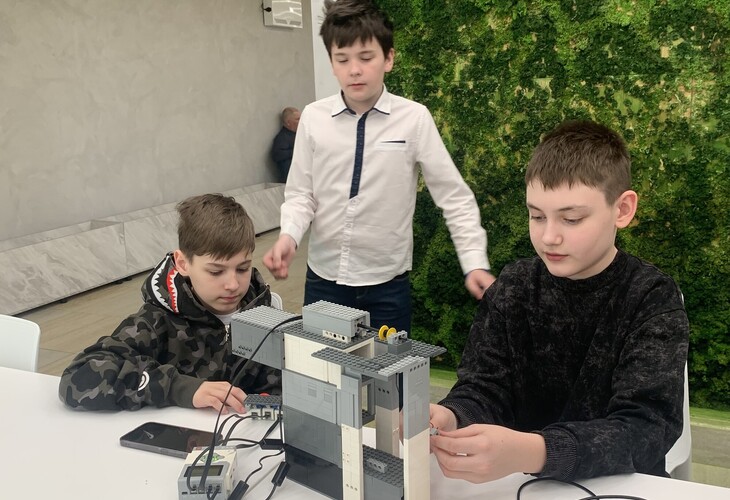 Техноталанты на ТЕХНОFEST  - Дом детского творчества | Кружки и секции для детей в Екатеринбурге | Куйбышева 111 | Большакова 15