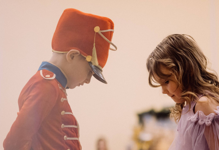  Рождественский бал «Свет Рождества» объединил поколения в едином танце   - Дом детского творчества | Кружки и секции для детей в Екатеринбурге | Куйбышева 111 | Большакова 15